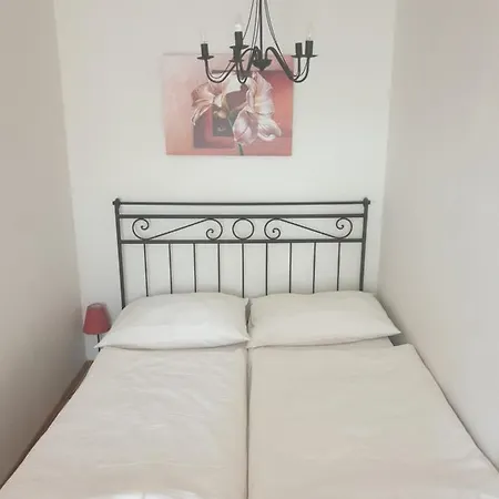Apartmanhotel Valerie *