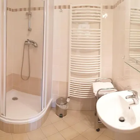 Valerie Apartmanhotel *
